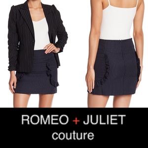 Romeo & Juliet Couture Navy Blue Pinstripe Ruffle Trim Mini Skirt Size Medium